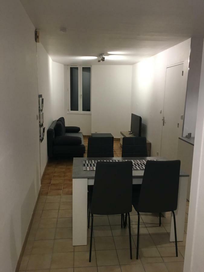 Charmant T2 Rdc Dans Residence Avec Parc Arbore Saint-Pierre-le-Moûtier Exteriér fotografie