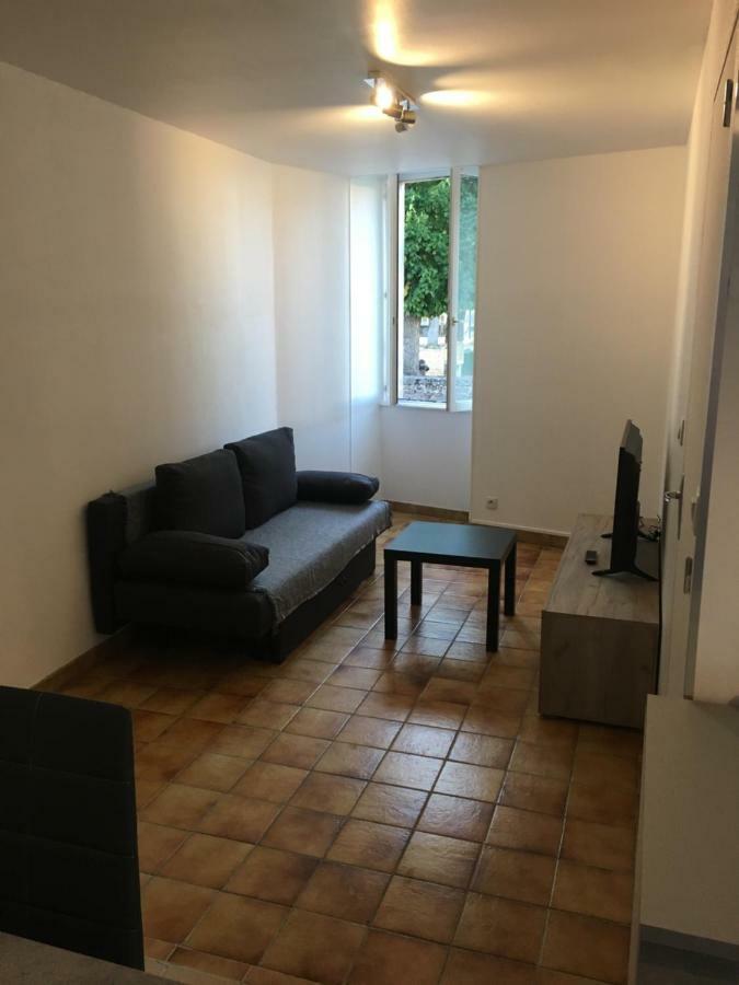 Charmant T2 Rdc Dans Residence Avec Parc Arbore Saint-Pierre-le-Moûtier Exteriér fotografie