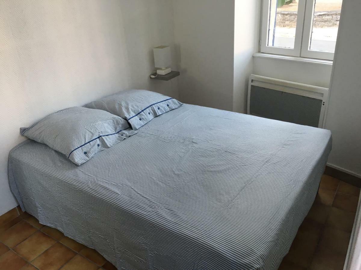 Charmant T2 Rdc Dans Residence Avec Parc Arbore Saint-Pierre-le-Moûtier Exteriér fotografie